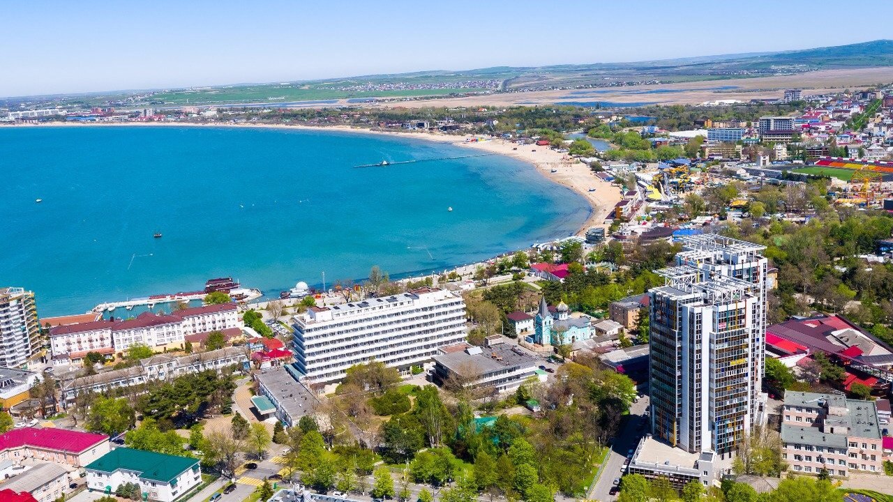 Почему анапа курорт. Анапа город курорт надпись. Город курорт анапа достопримечательности. Анапа курортный городок. Анапа курортный город картинки.