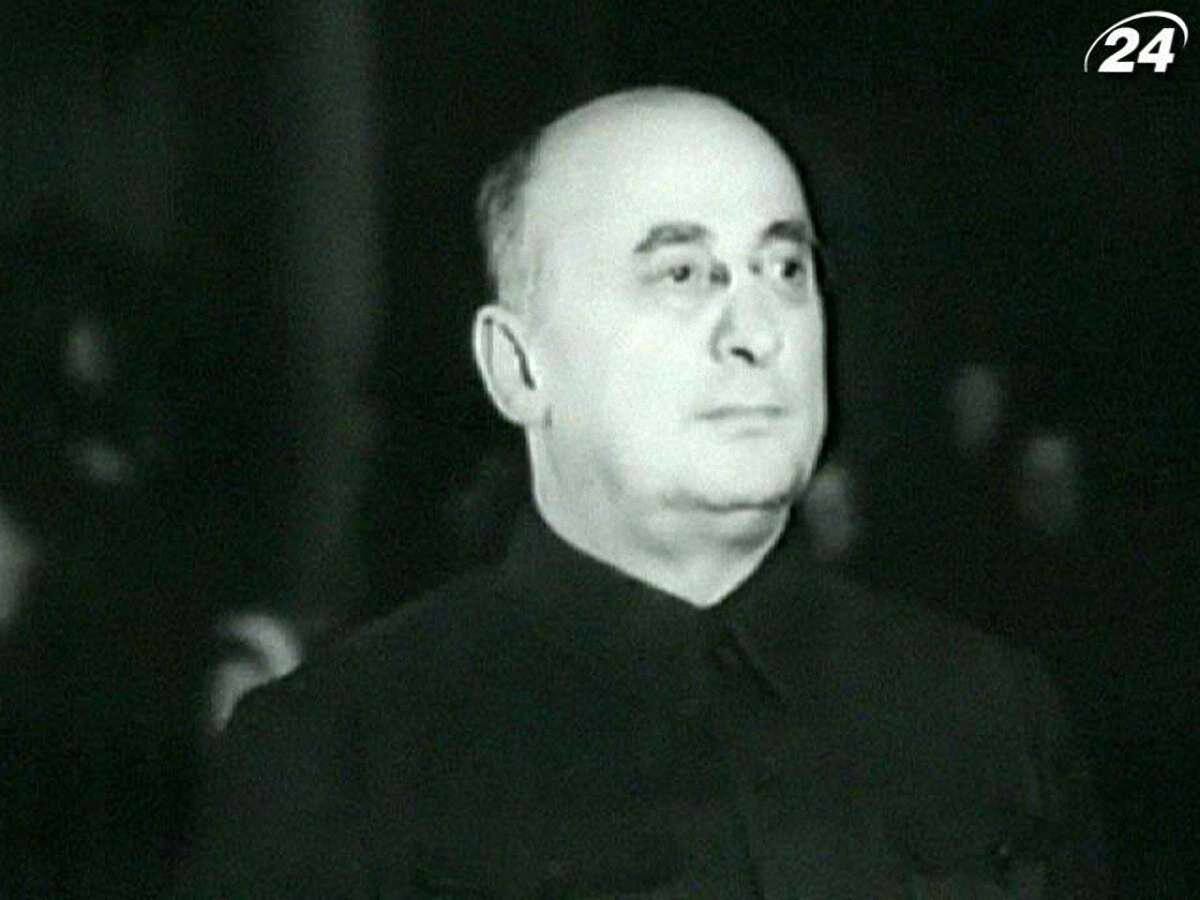 Водитель берии частенько привозил ему девушек. Водитель берии частенько привозил ему девушек. Портрет лаврентия берии. Водитель берии частенько привозил ему девушек. Водитель берии частенько привозил ему девушек.